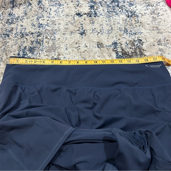 Zuda Navy Blue Athletic 2 in 1 Capris Size XL - Picture 7 of 9